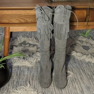 American Eagle gray fringe boots